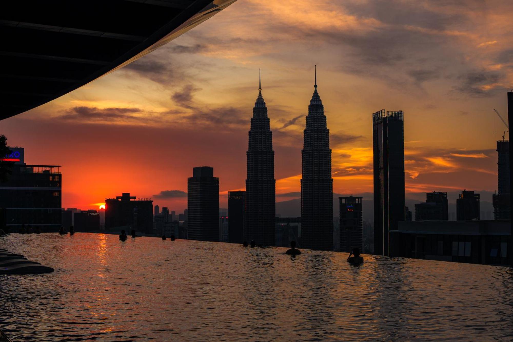 Eaton Residences Klcc By Plush กัวลาลัมเปอร์ ภายนอก รูปภาพ